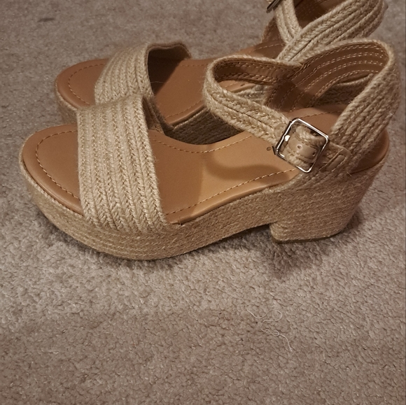 Espadrille Wedges - Picture 4 of 4